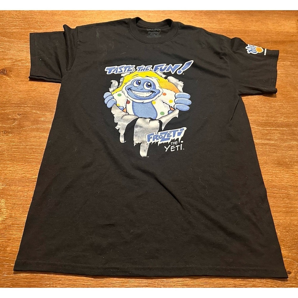 Taste the Fun Frozeti Dippin' Dots Retro Yeti Graphic Promo T-shirt Size Medium